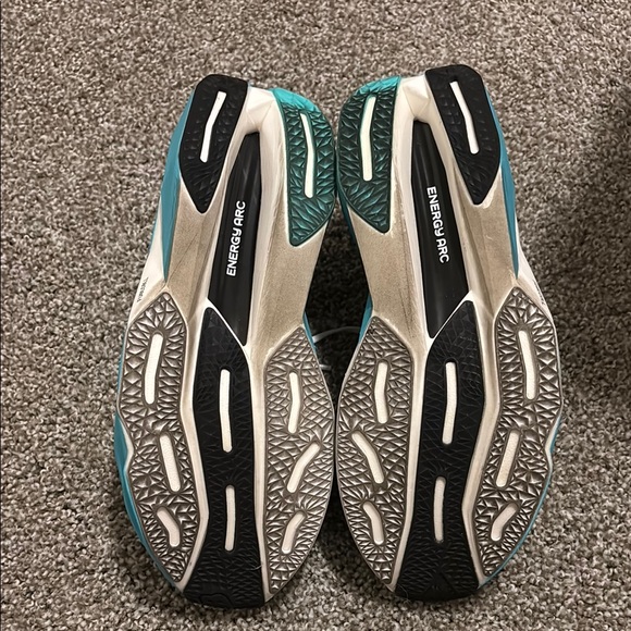 New Balance FuelCell Supercomp Elite (women’s 10.5) - Picture 5 of 7